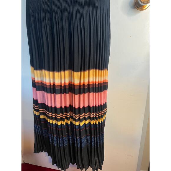 ALC Black Pleated Maxi Dress Gown Womens 4 Halter Open Back Pink Stripe Deep V - Picture 4 of 14
